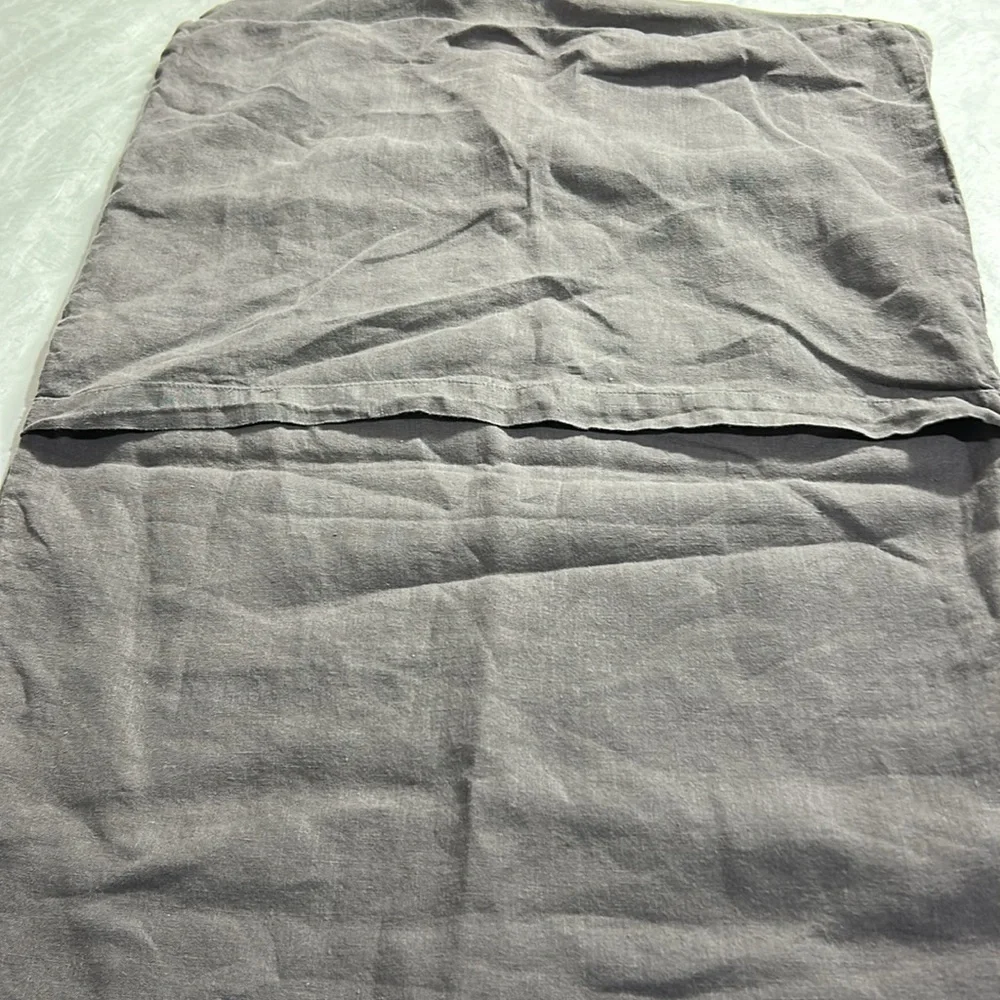 New Crate & Barrel Standard Pillow Case Pair. Lino II Dark Grey 100% Linen